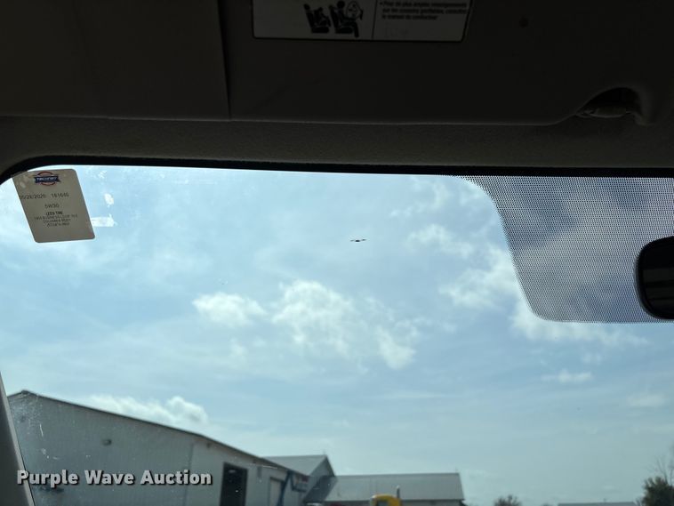image for item FB3366 2015 Nissan NV200 van