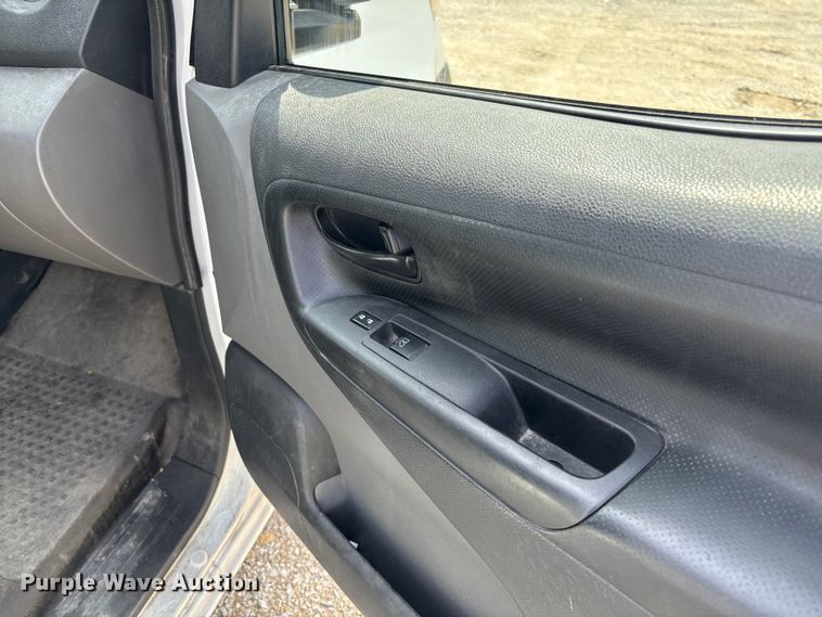 image for item FB3366 2015 Nissan NV200 van