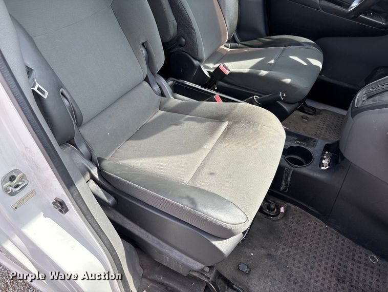 image for item FB3366 2015 Nissan NV200 van