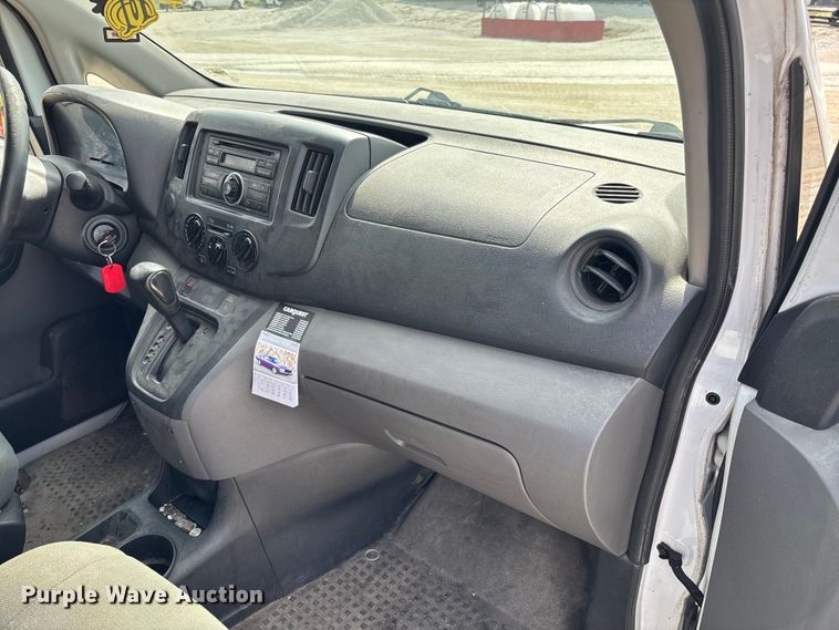 image for item FB3366 2015 Nissan NV200 van