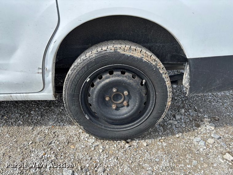 image for item FB3366 2015 Nissan NV200 van
