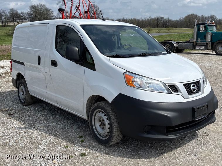image for item FB3367 2019 Nissan NV200 van