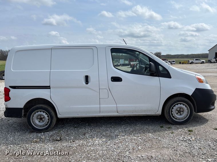 image for item FB3367 2019 Nissan NV200 van