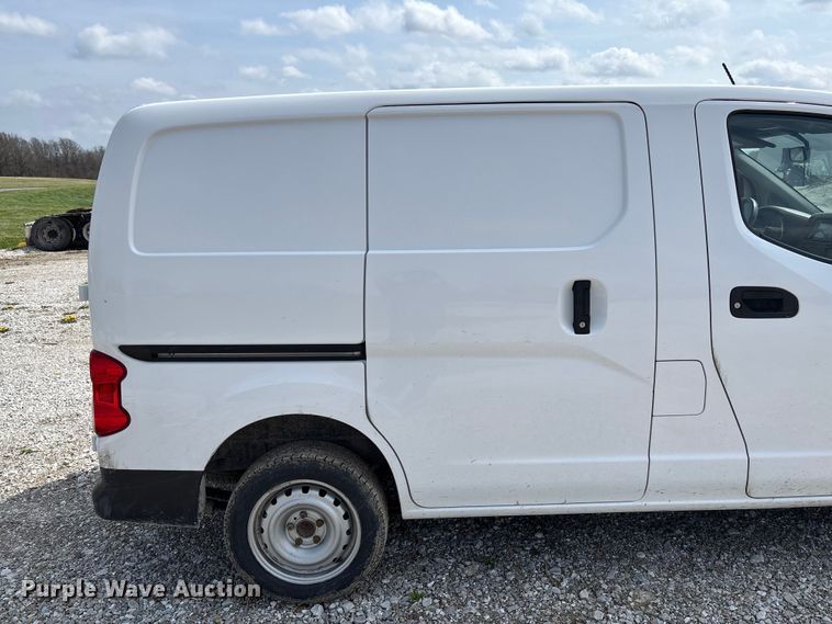 image for item FB3367 2019 Nissan NV200 van