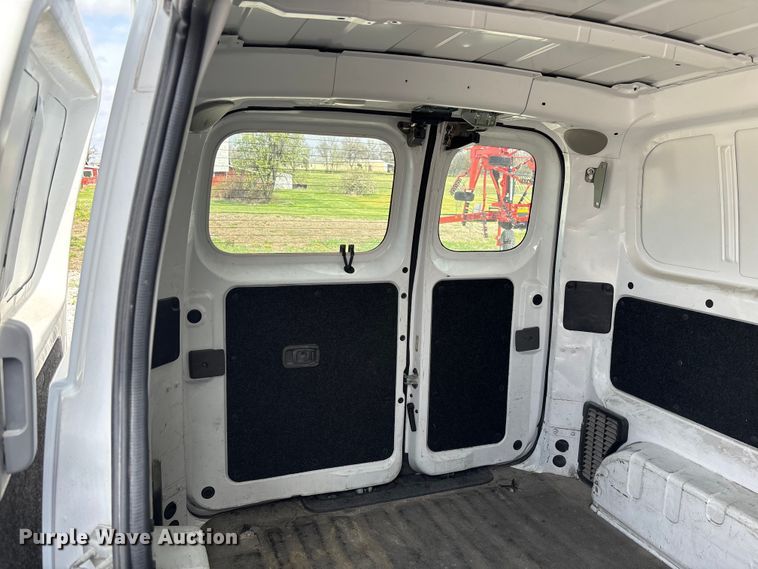 image for item FB3367 2019 Nissan NV200 van