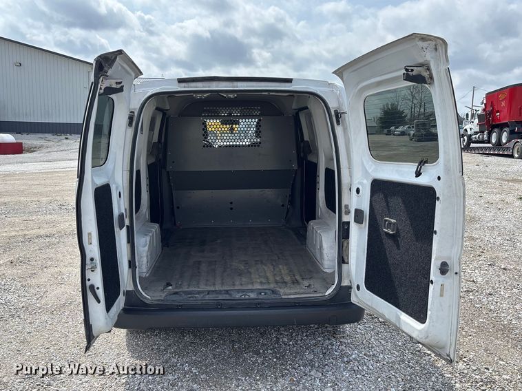 image for item FB3367 2019 Nissan NV200 van