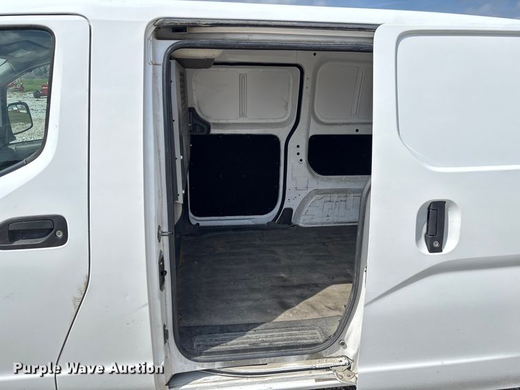 image for item FB3367 2019 Nissan NV200 van