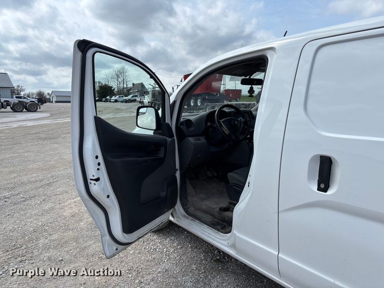 image for item FB3367 2019 Nissan NV200 van