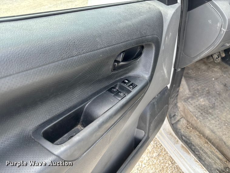 image for item FB3367 2019 Nissan NV200 van