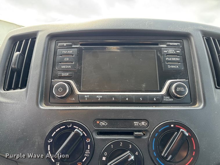 image for item FB3367 2019 Nissan NV200 van