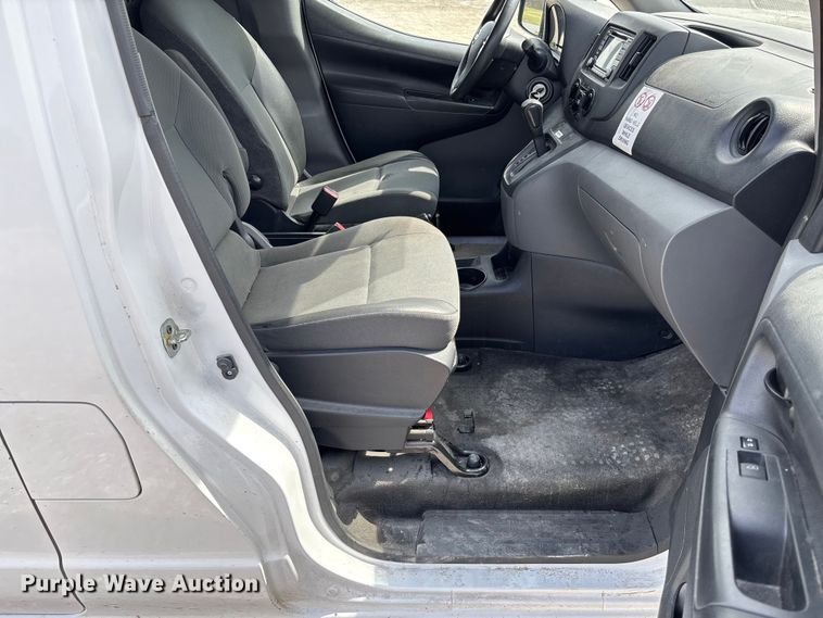 image for item FB3367 2019 Nissan NV200 van