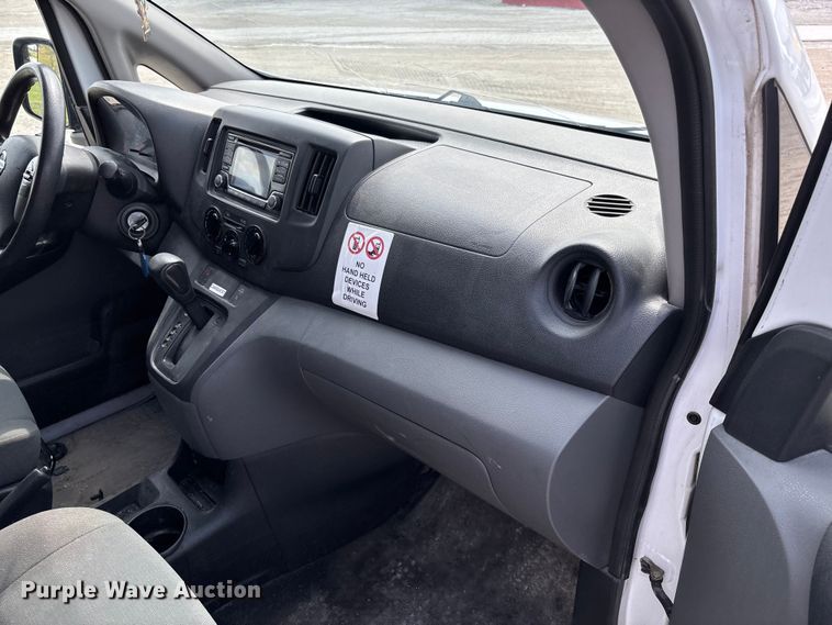image for item FB3367 2019 Nissan NV200 van