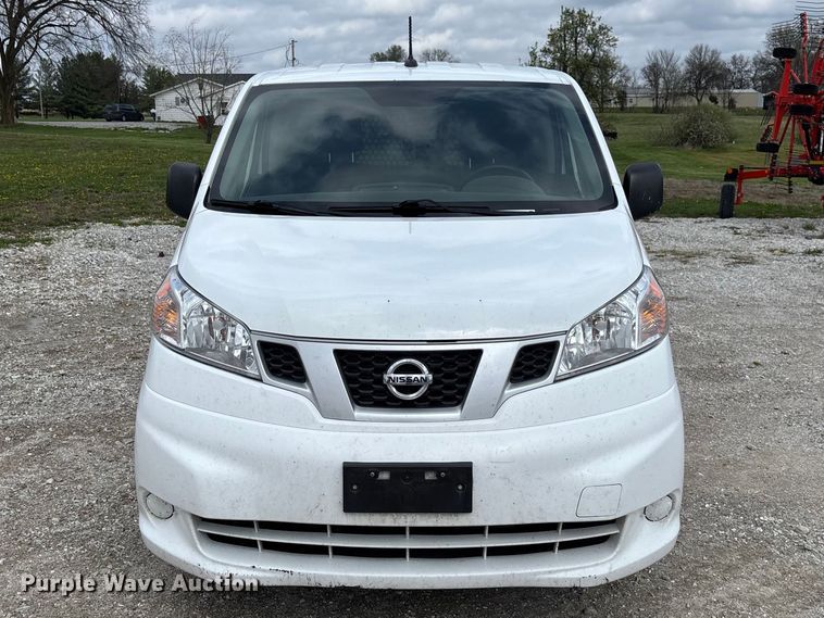 image for item FB3368 2020 Nissan NV200 van