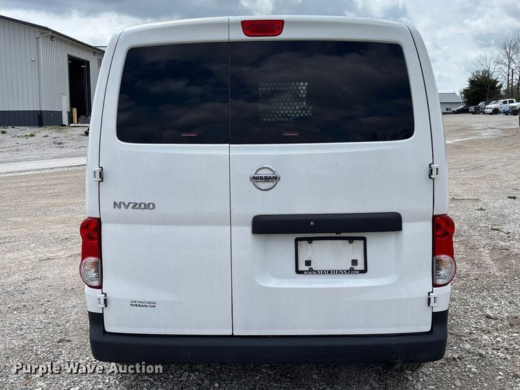 image for item FB3368 2020 Nissan NV200 van