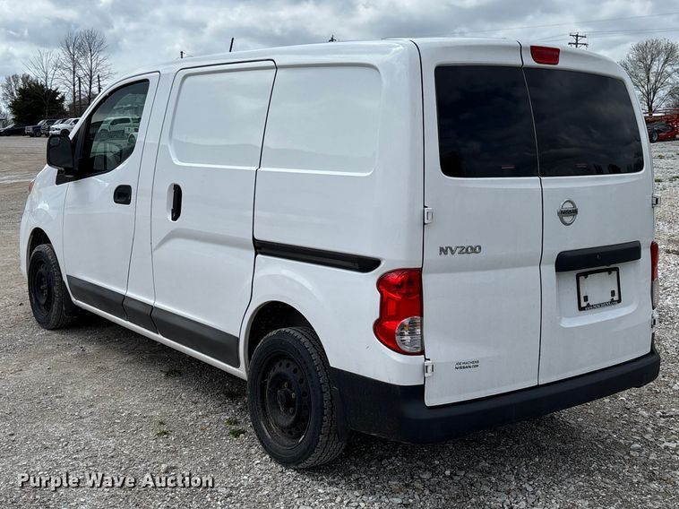 image for item FB3368 2020 Nissan NV200 van