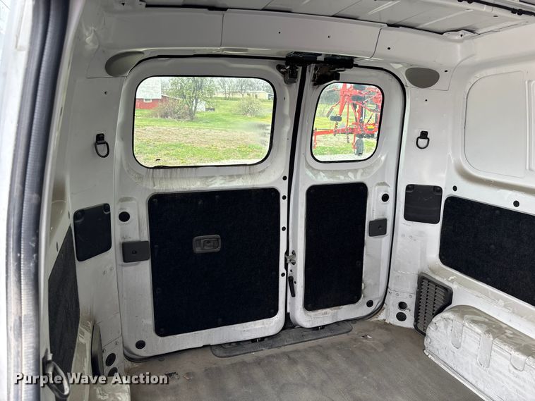 image for item FB3368 2020 Nissan NV200 van