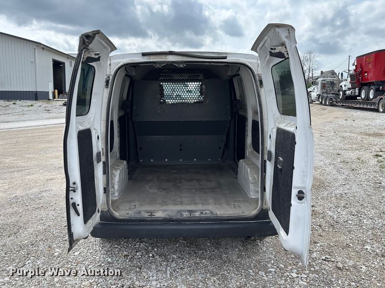 image for item FB3368 2020 Nissan NV200 van