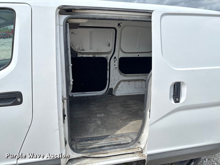 image for item FB3368 2020 Nissan NV200 van