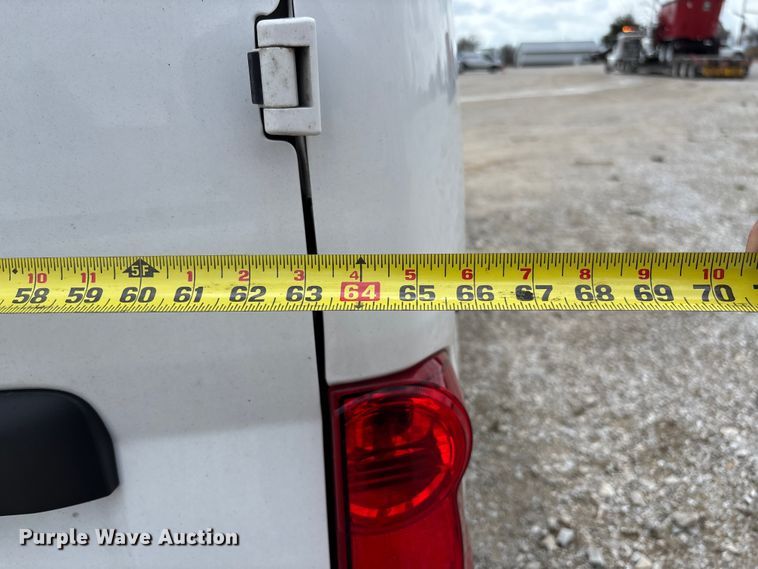 image for item FB3368 2020 Nissan NV200 van