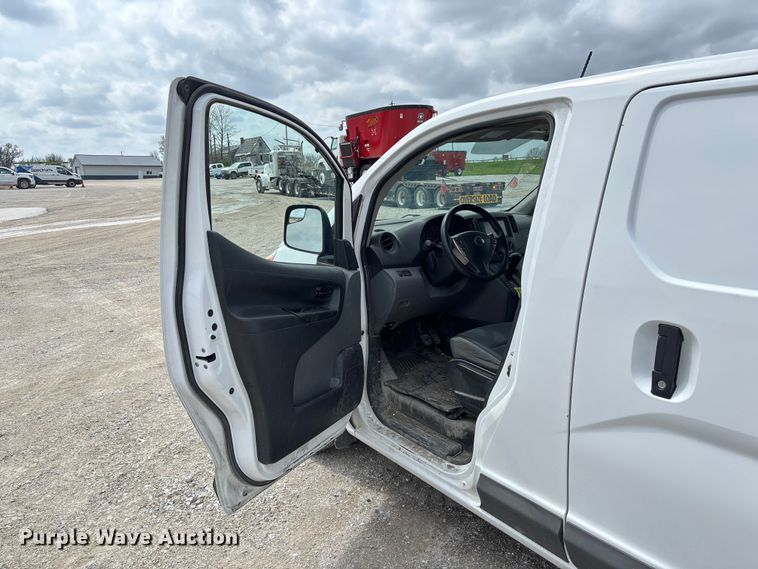 image for item FB3368 2020 Nissan NV200 van