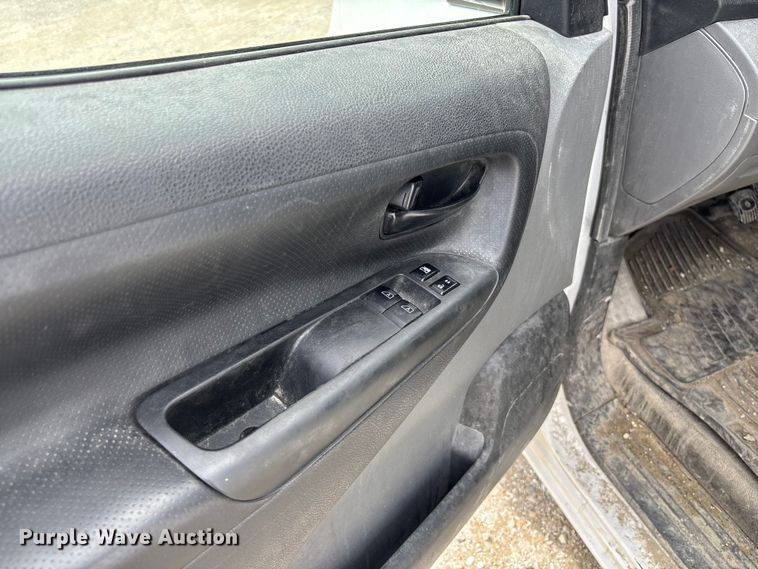 image for item FB3368 2020 Nissan NV200 van