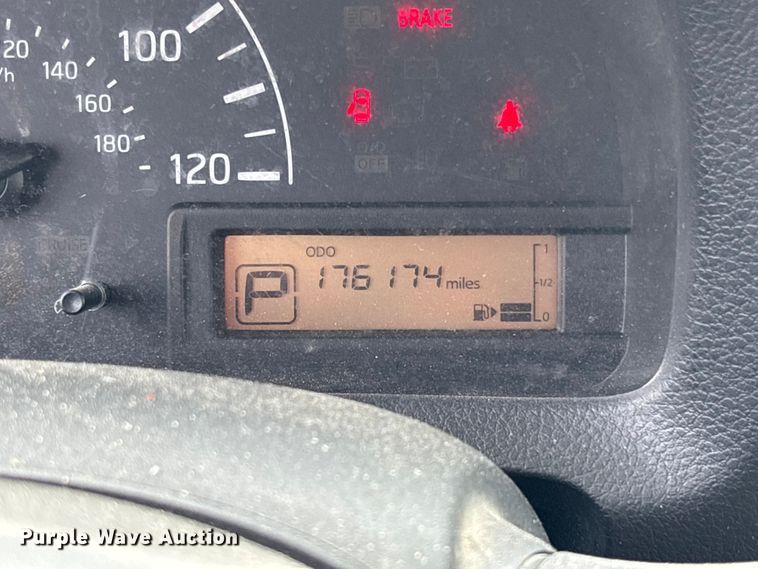 image for item FB3368 2020 Nissan NV200 van