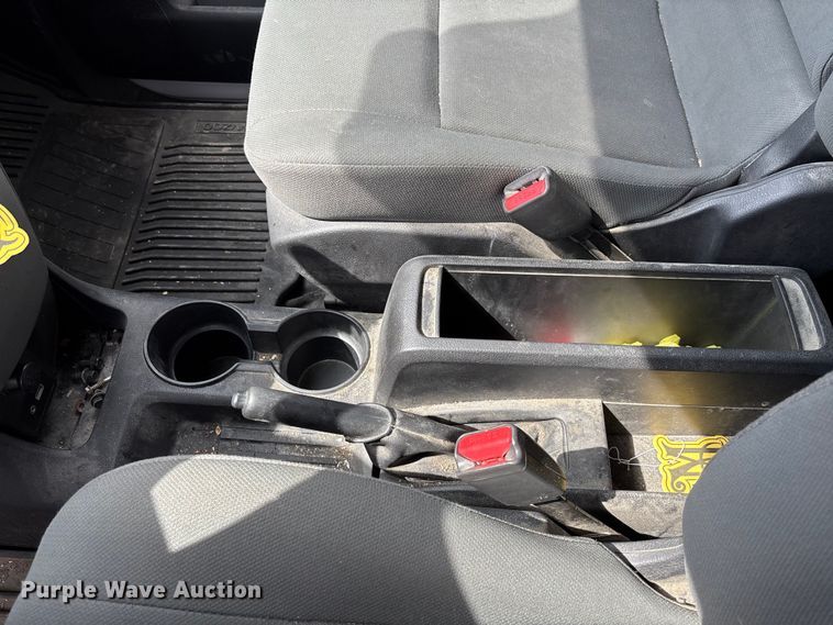 image for item FB3368 2020 Nissan NV200 van