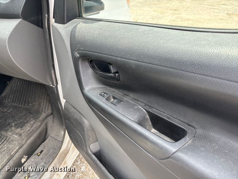 image for item FB3368 2020 Nissan NV200 van