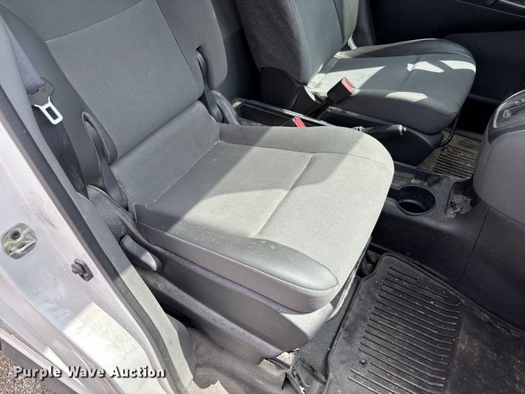 image for item FB3368 2020 Nissan NV200 van