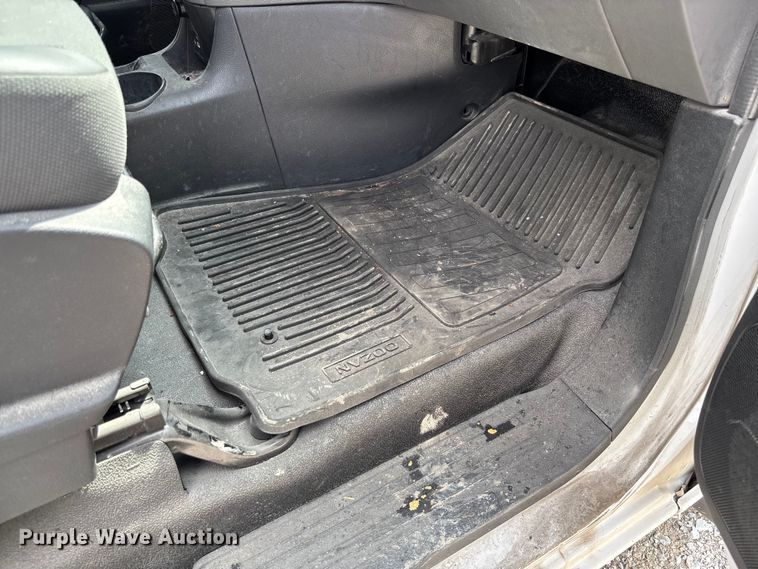 image for item FB3368 2020 Nissan NV200 van