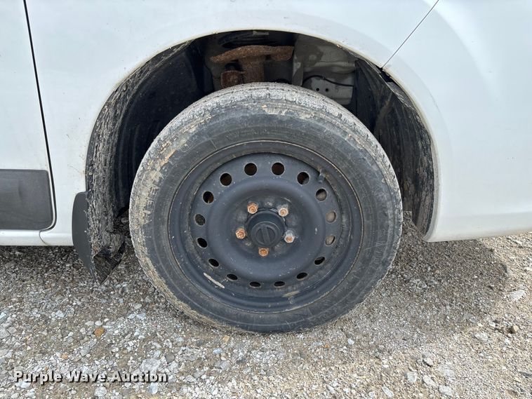 image for item FB3368 2020 Nissan NV200 van