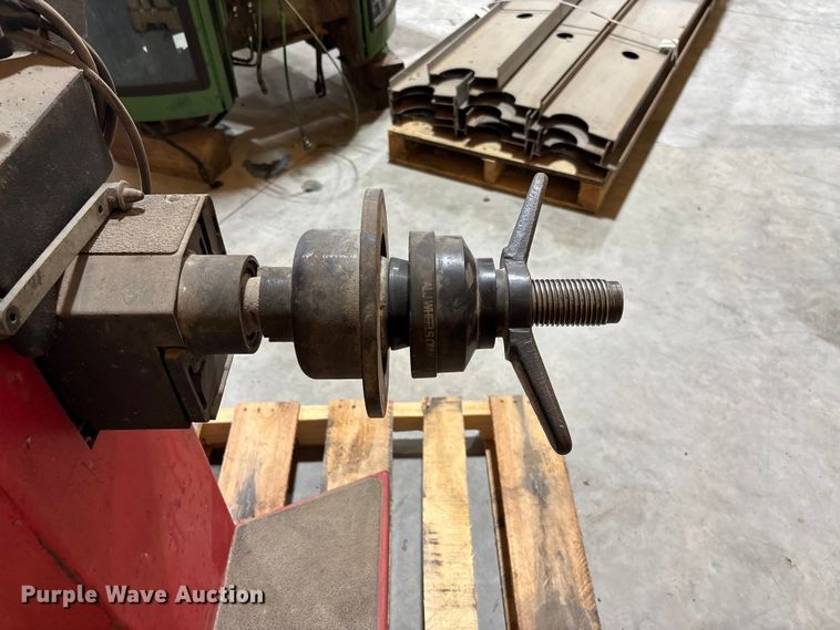 image for item FB3370 Hunter DSP7700 tire balancer