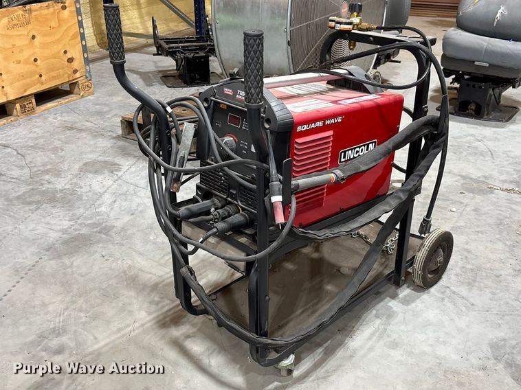 image for item FB3371 Lincoln Tig 200 Square Wave welder