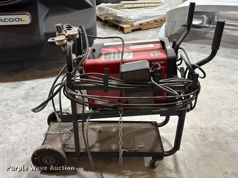 image for item FB3371 Lincoln Tig 200 Square Wave welder