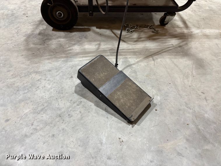 image for item FB3371 Lincoln Tig 200 Square Wave welder