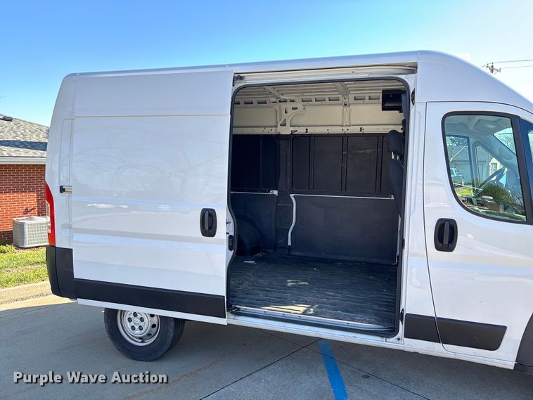 image for item FB3374 2019 RAM Promaster  van