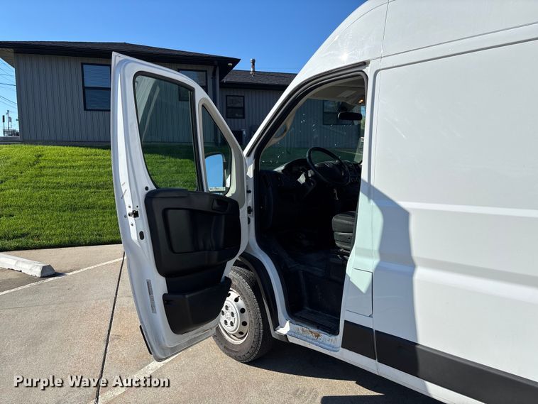 image for item FB3374 2019 RAM Promaster  van