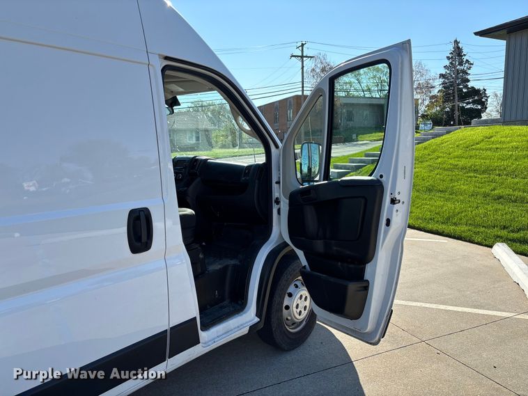 image for item FB3374 2019 RAM Promaster  van