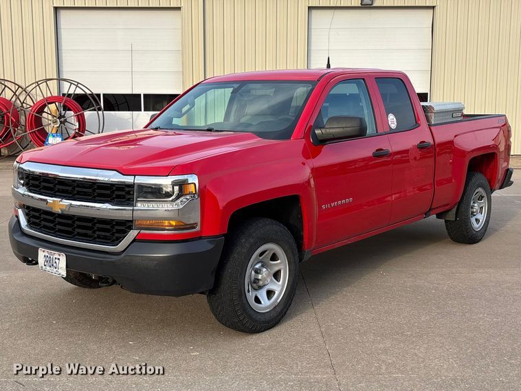 image for item FB3379 2019 Chevrolet Silverado 1500 Crew Cab pickup truck