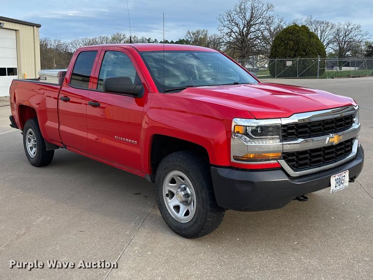 image for item FB3379 2019 Chevrolet Silverado 1500 Crew Cab pickup truck