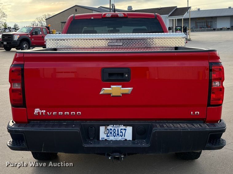 image for item FB3379 2019 Chevrolet Silverado 1500 Crew Cab pickup truck