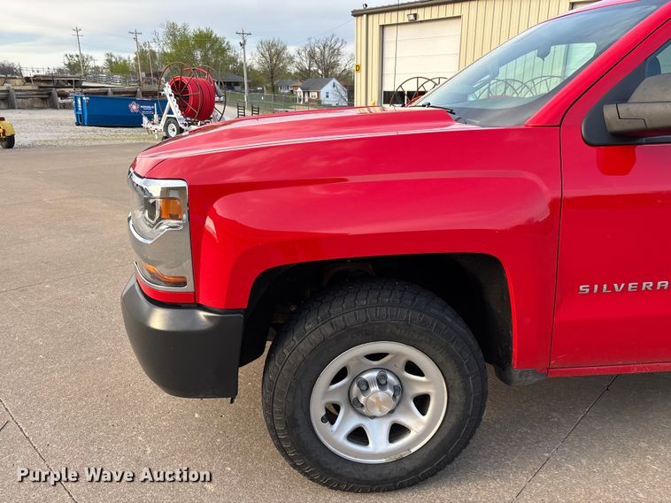 image for item FB3379 2019 Chevrolet Silverado 1500 Crew Cab pickup truck