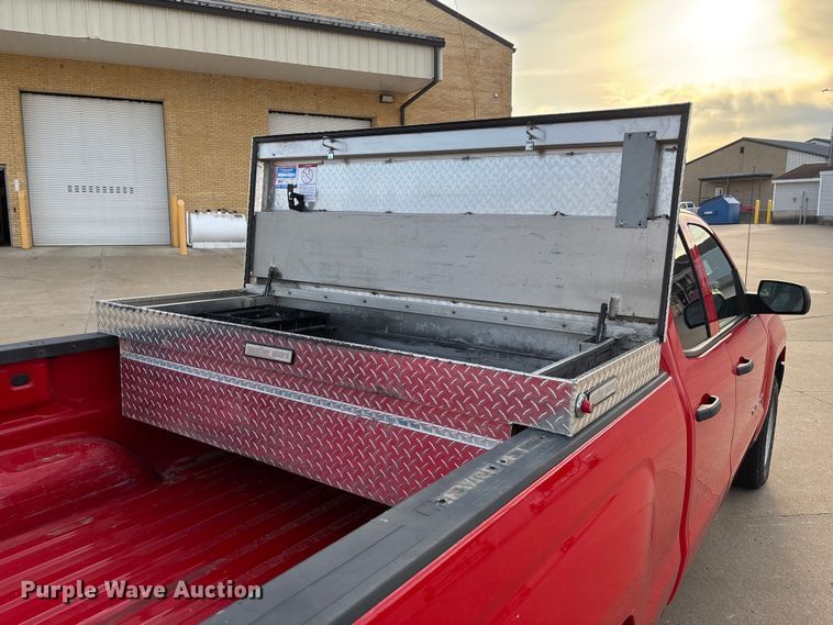 image for item FB3379 2019 Chevrolet Silverado 1500 Crew Cab pickup truck