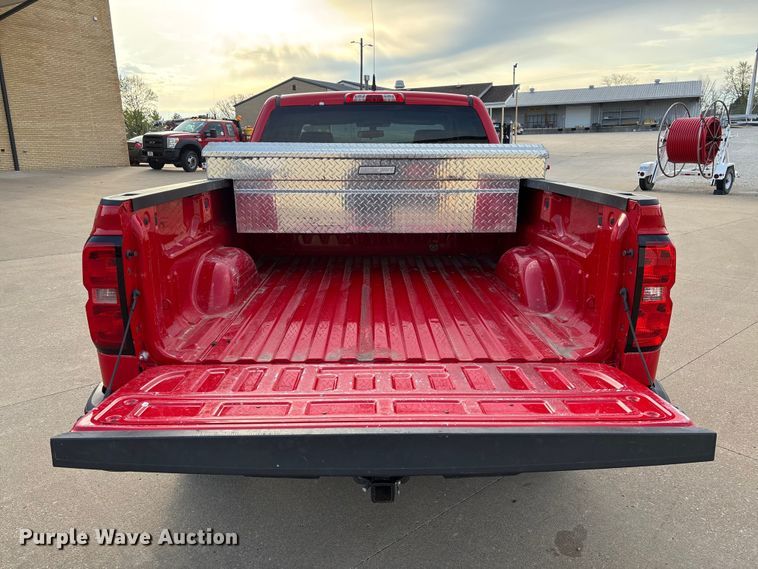 image for item FB3379 2019 Chevrolet Silverado 1500 Crew Cab pickup truck