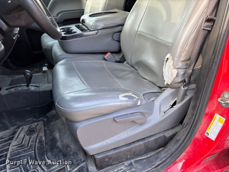 image for item FB3379 2019 Chevrolet Silverado 1500 Crew Cab pickup truck