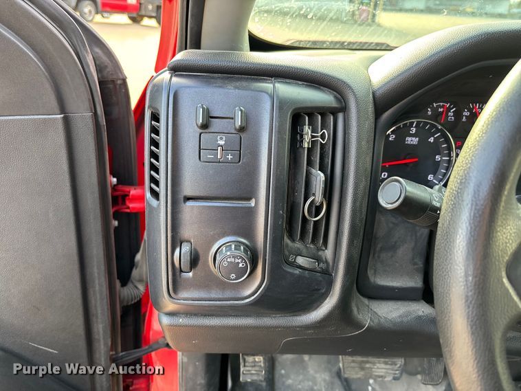 image for item FB3379 2019 Chevrolet Silverado 1500 Crew Cab pickup truck