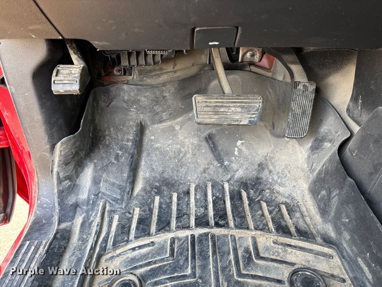 image for item FB3379 2019 Chevrolet Silverado 1500 Crew Cab pickup truck