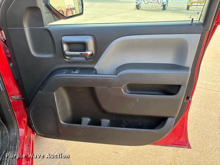 image for item FB3379 2019 Chevrolet Silverado 1500 Crew Cab pickup truck