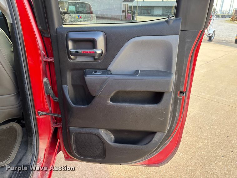 image for item FB3379 2019 Chevrolet Silverado 1500 Crew Cab pickup truck