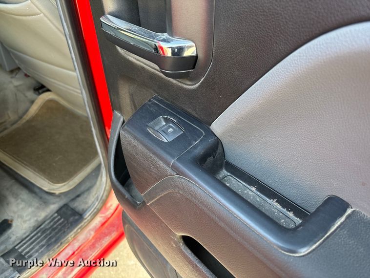 image for item FB3379 2019 Chevrolet Silverado 1500 Crew Cab pickup truck